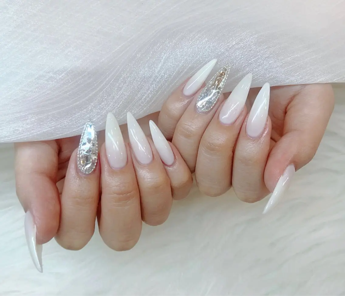 ネイル U.NI  nail .のネイルデザイン
