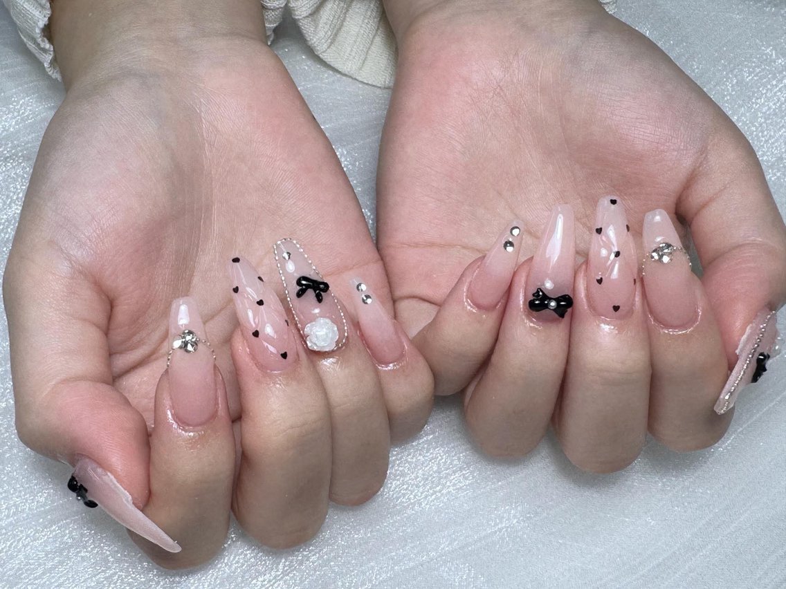 ネイル ブラウン フレンチネイル 韓国ネイル マグネットネイル ニュアンスネイル ハンドネイル Hana Rose Nailのネイルデザイン
