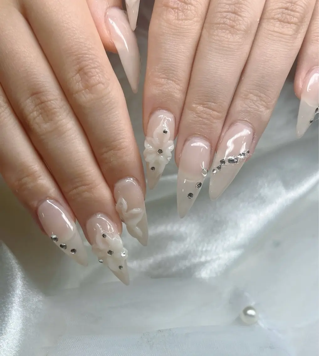 ネイル ハンドネイル YOLO NAILのネイルデザイン