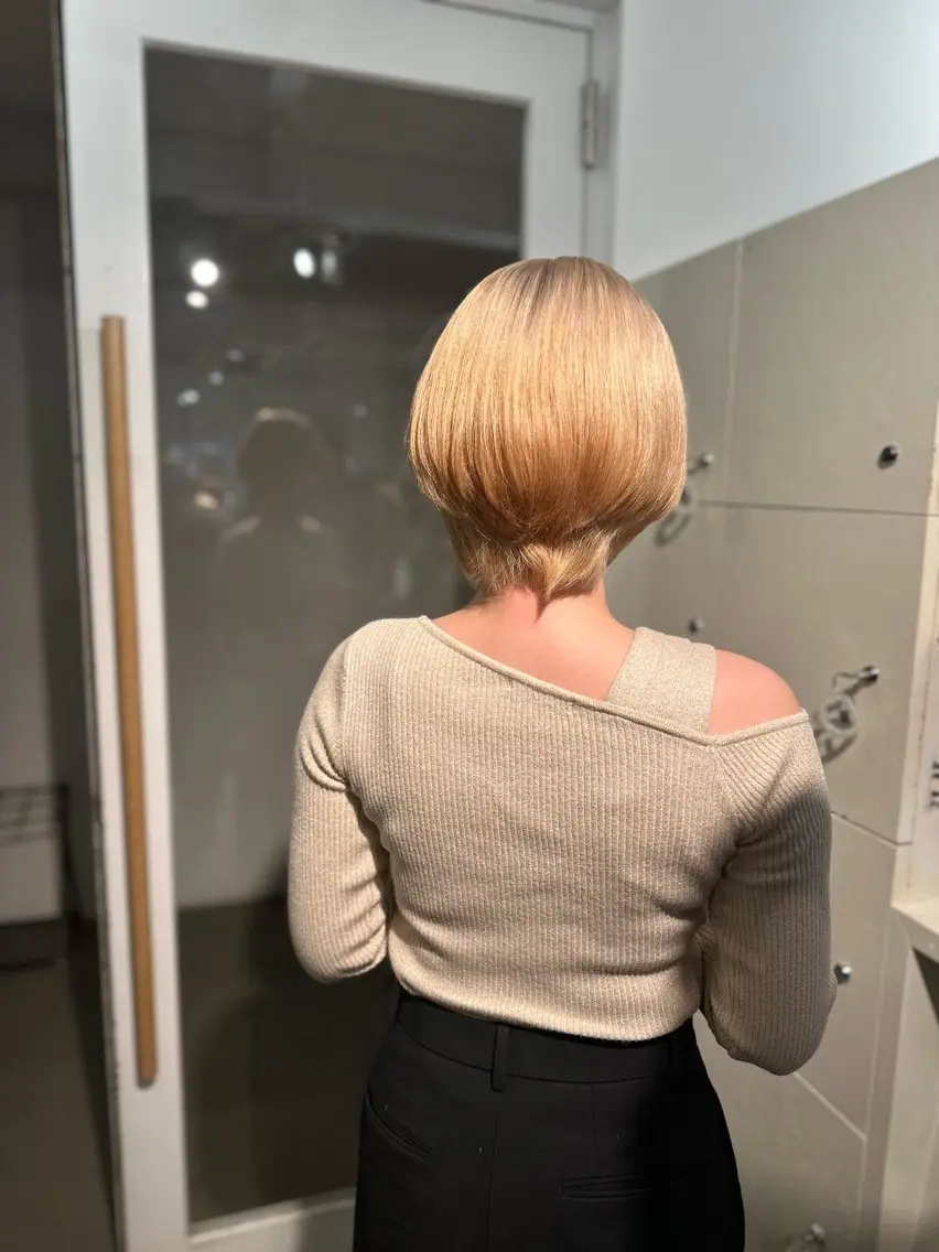 ショート カラー ハイトーンカラー が絶対可愛い✨泰聖✨のヘアスタイル