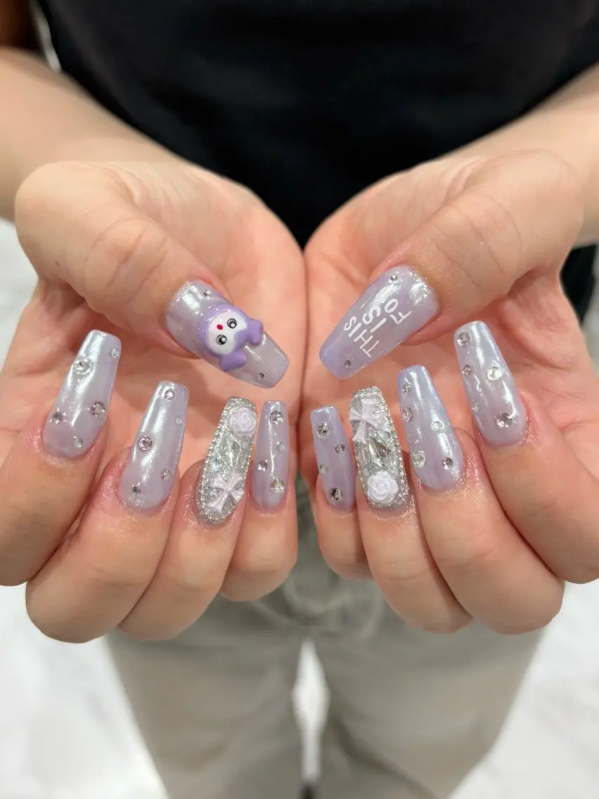 ネイル アートネイル ミラーネイル パープル ハンドネイル nailist mayu 💅🏻のネイルデザイン