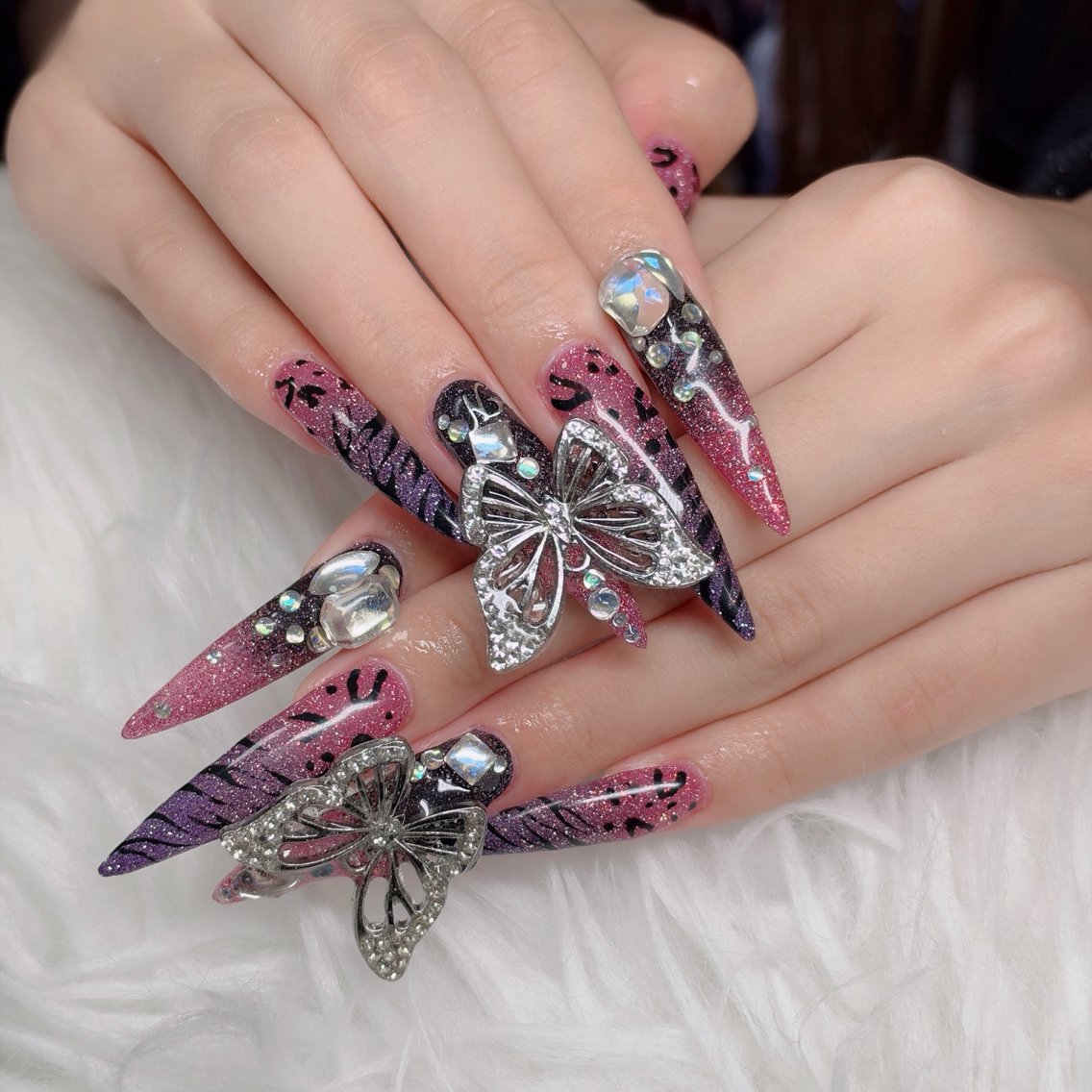 ネイル フットネイル フレンチネイル グラデーション 韓国ネイル ロングネイル ハンドネイル Hot Nail Salonのネイルデザイン