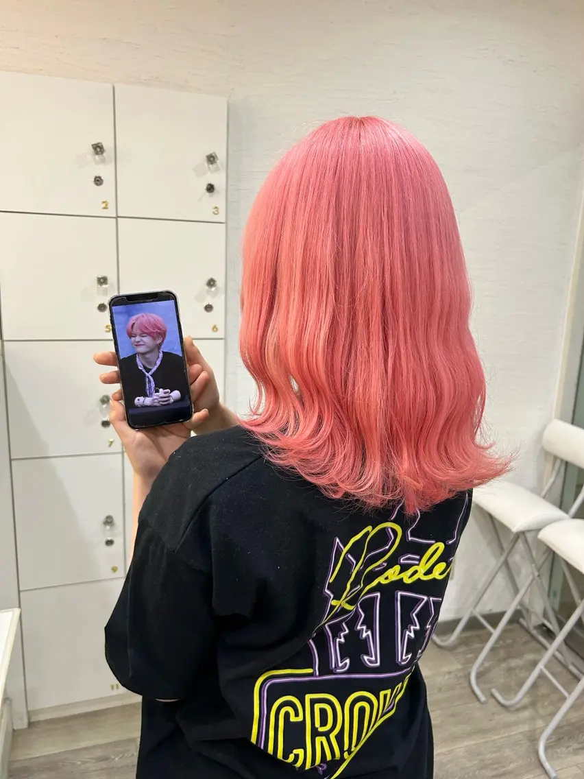 セミロング カラー ヘアカラー トリートメント りん🌷︎名古屋 ブリーチカラーのヘアスタイル