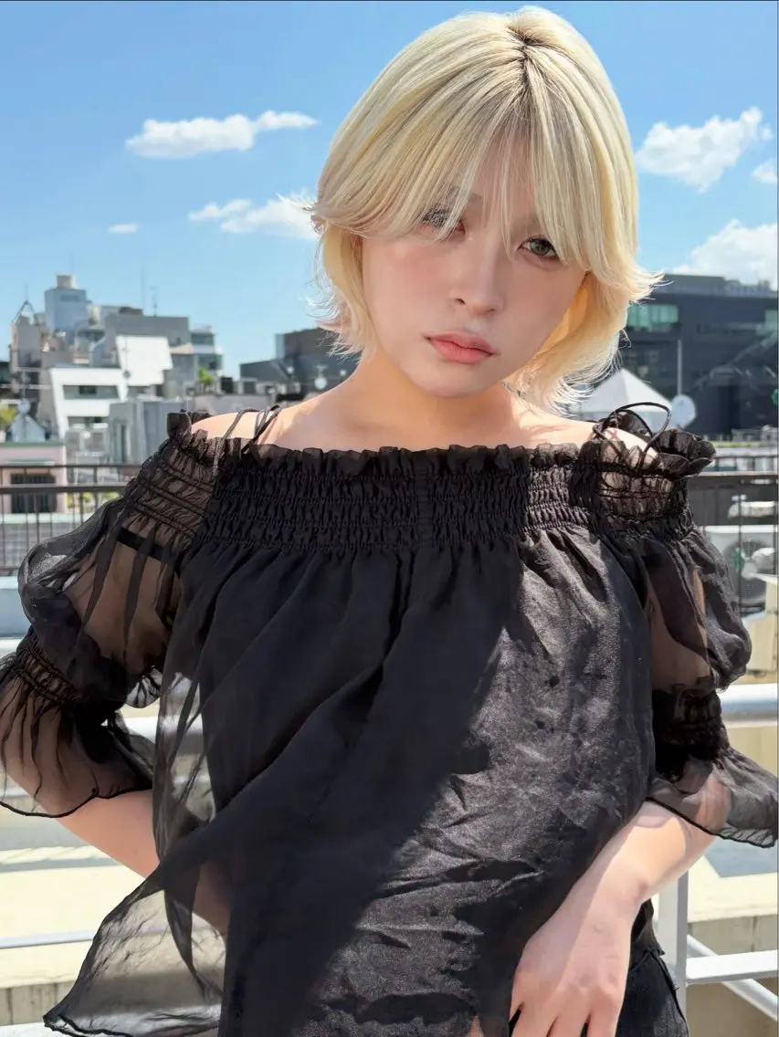 ショート カラー ヘアアレンジ 抜きっぱなしブロンド ブロンド カット ヘアカラー トリートメント 🧸艶々韓国ヘア 🧁mizunaのヘアスタイル