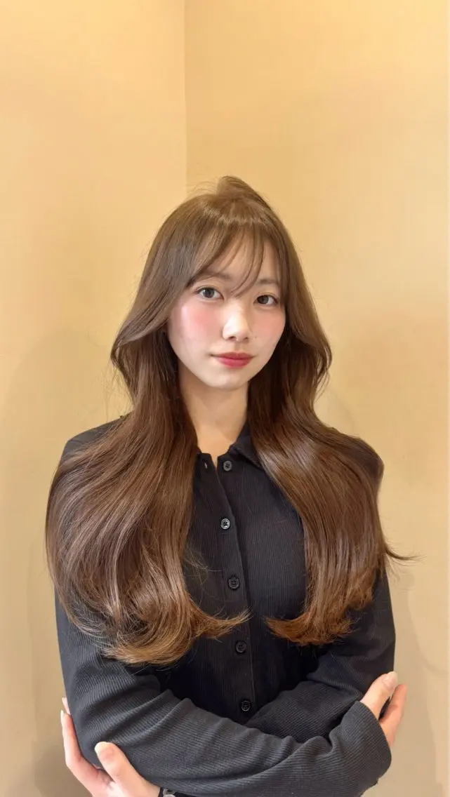 ロング カラー ブリーチ ブリーチなしカラー ヘアカラー 上野 心華のヘアスタイル