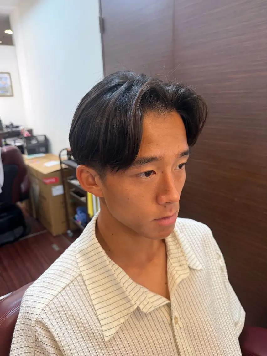 ショート メンズ 糸山 仁のヘアスタイル