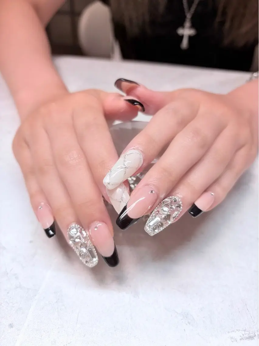 ネイル フレンチネイル ハンドネイル pivo nail salonのネイルデザイン