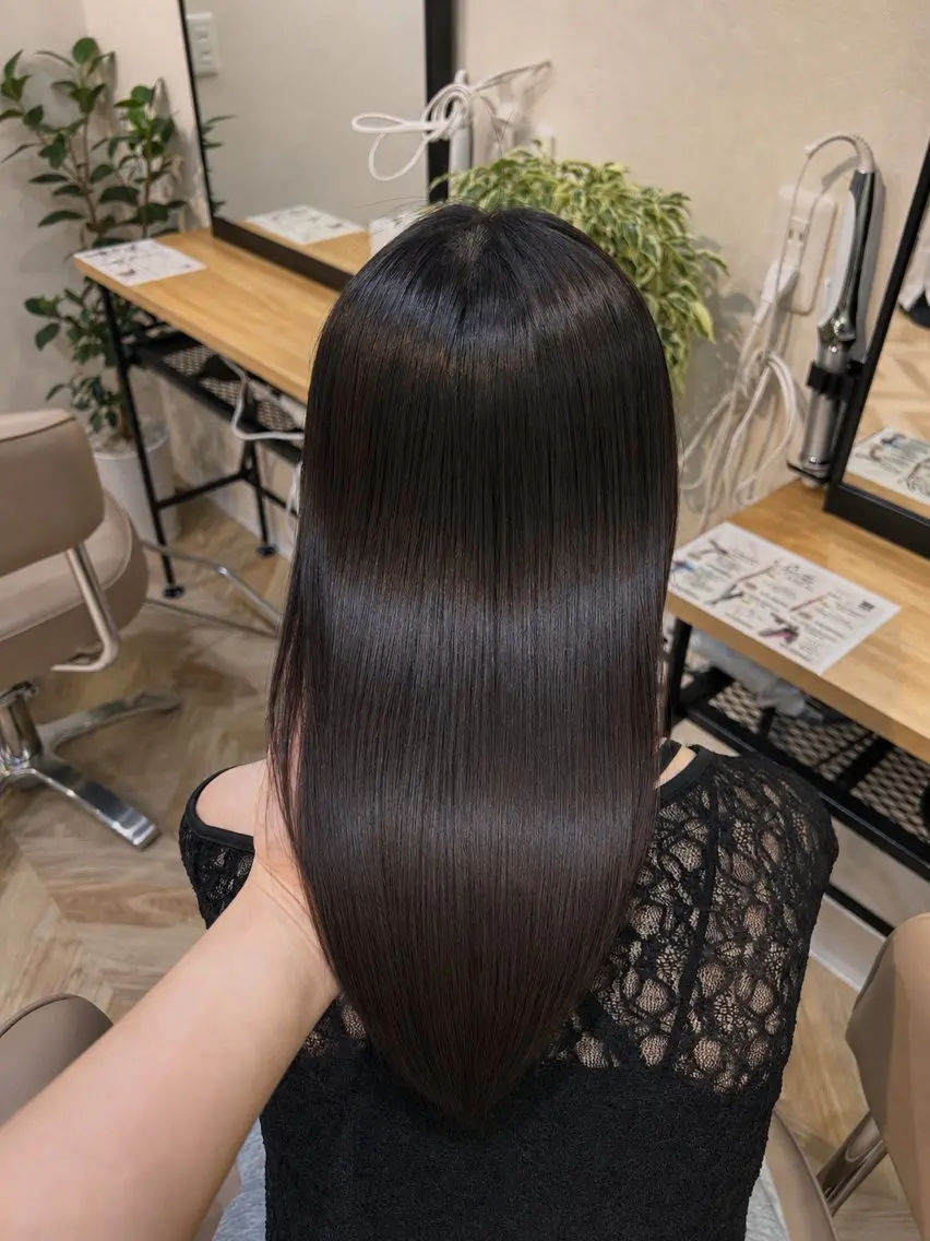 ミディアム 縮毛矯正 似合わせカット&艶 カラー🤍ヒナタ🤍のヘアスタイル