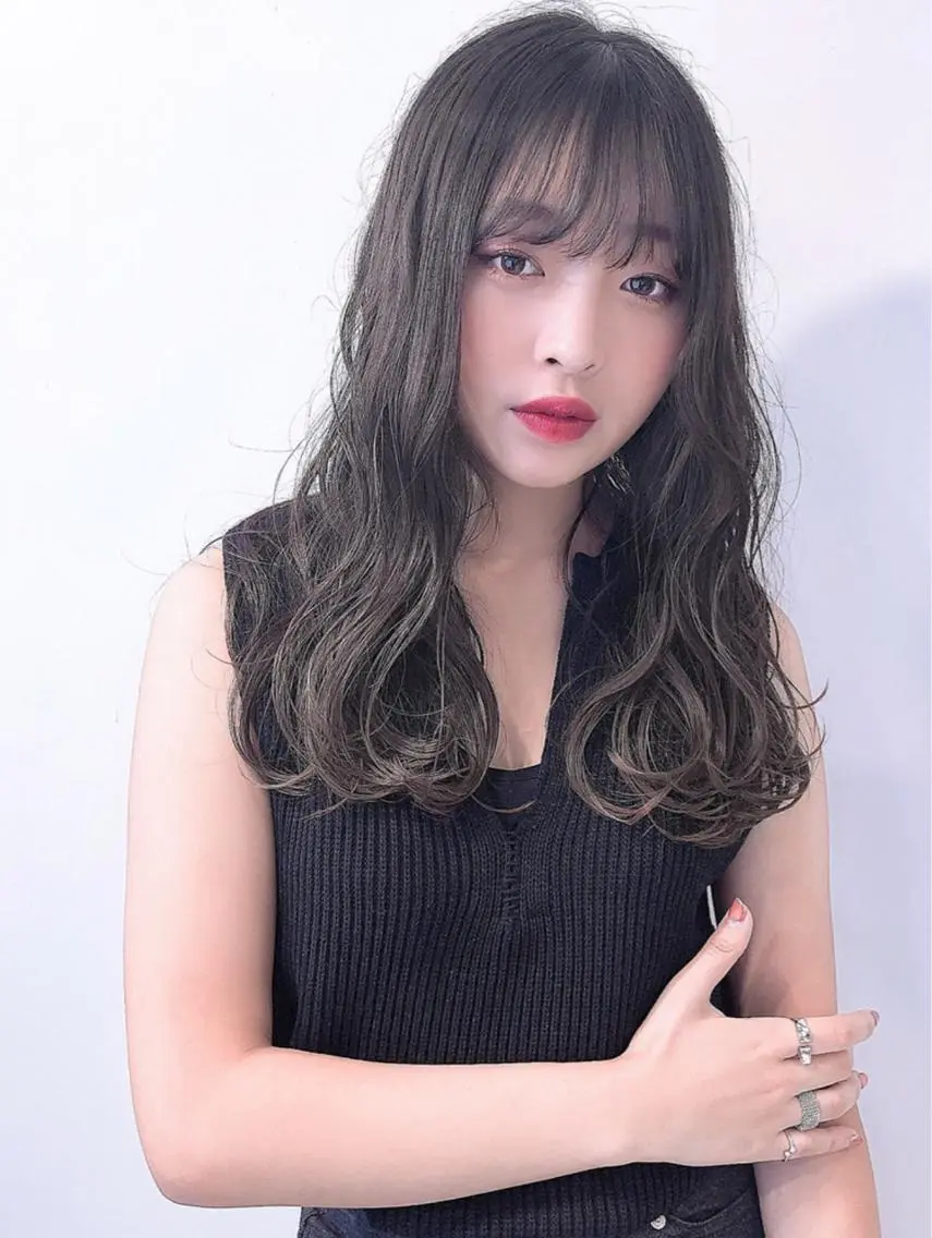 前髪カットの写真