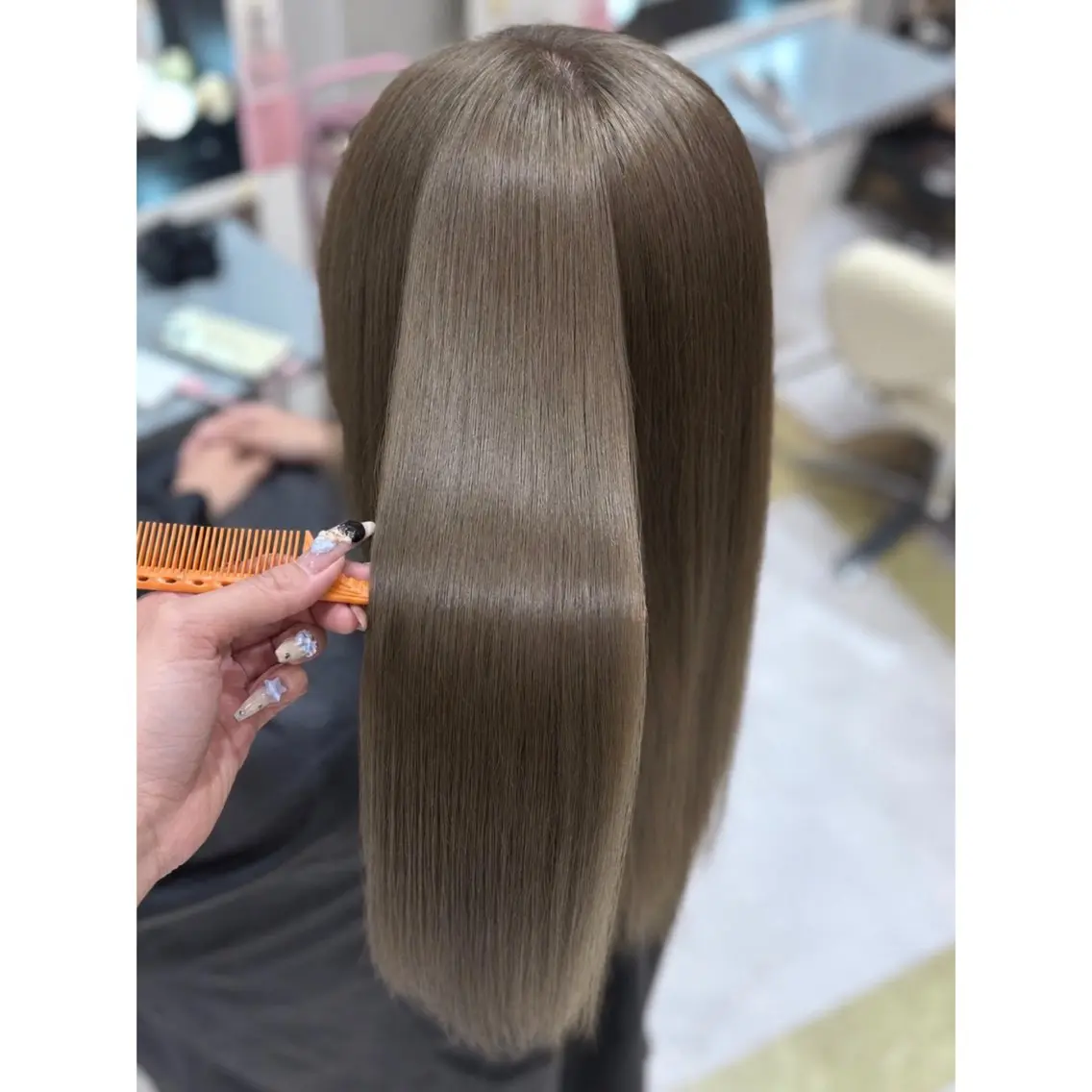 ロング ヘアカラー Lee 梅田 kurumiのヘアスタイル