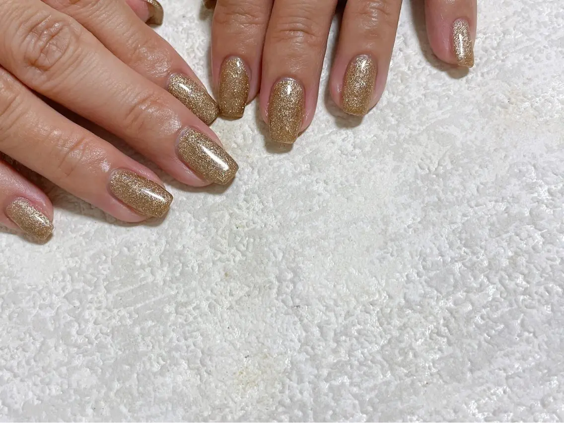 ネイル オーロラネイル フットネイル フレンチネイル ジェルネイル キラキラネイル ハンドネイル mogunail &blowのネイルデザイン