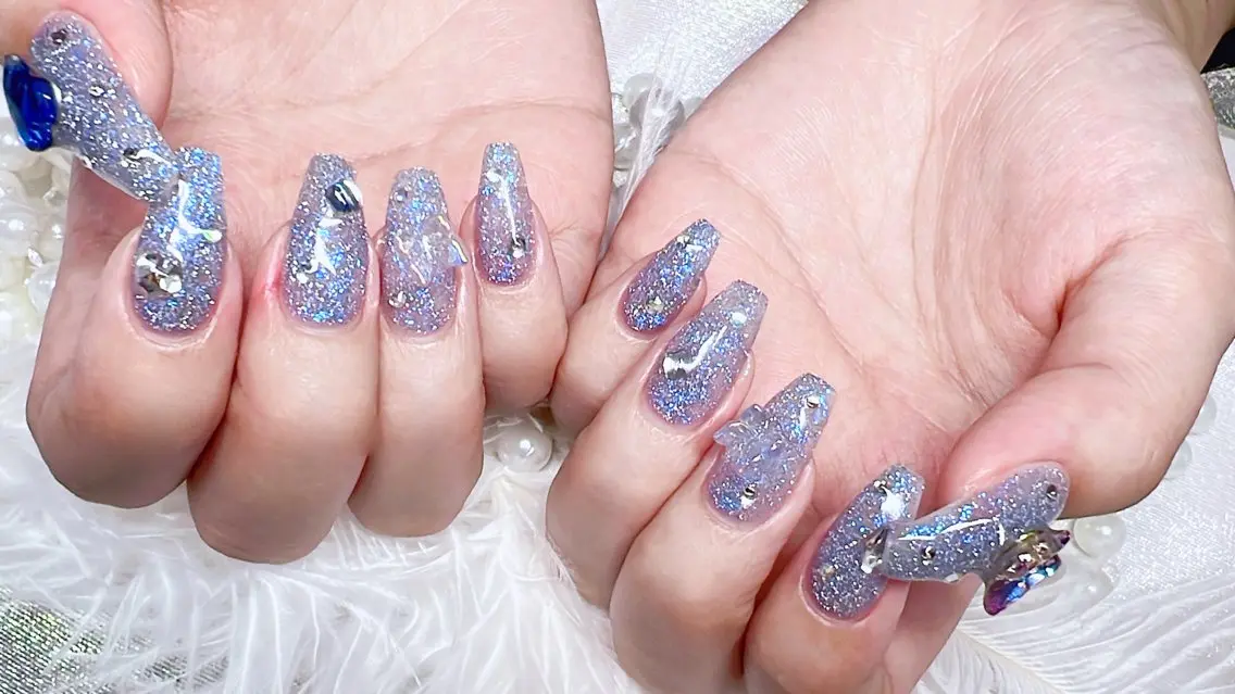ネイル フラッシュネイル キラキラネイル Di'a nail ネイルサロンのネイルデザイン