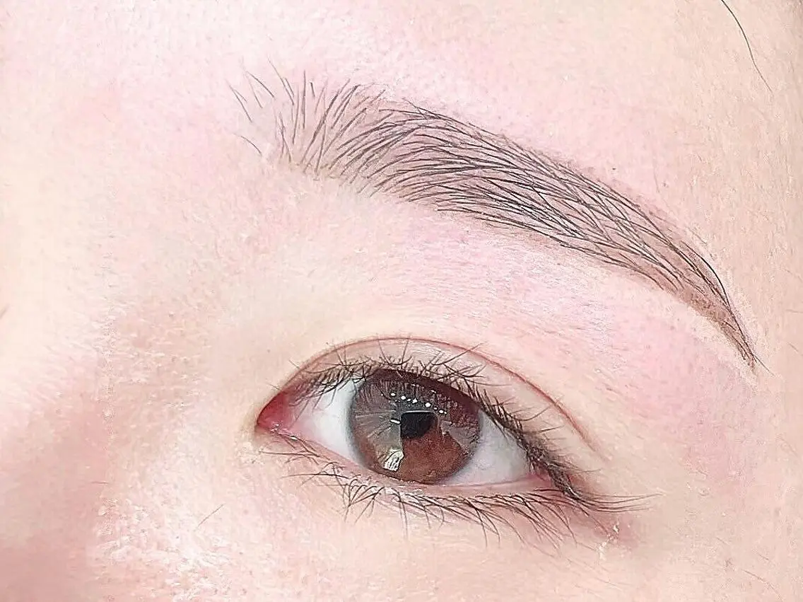 【ご新規様🌼minimo限定価格】アイブロウワックス/間引き、カット、メイクなしの写真