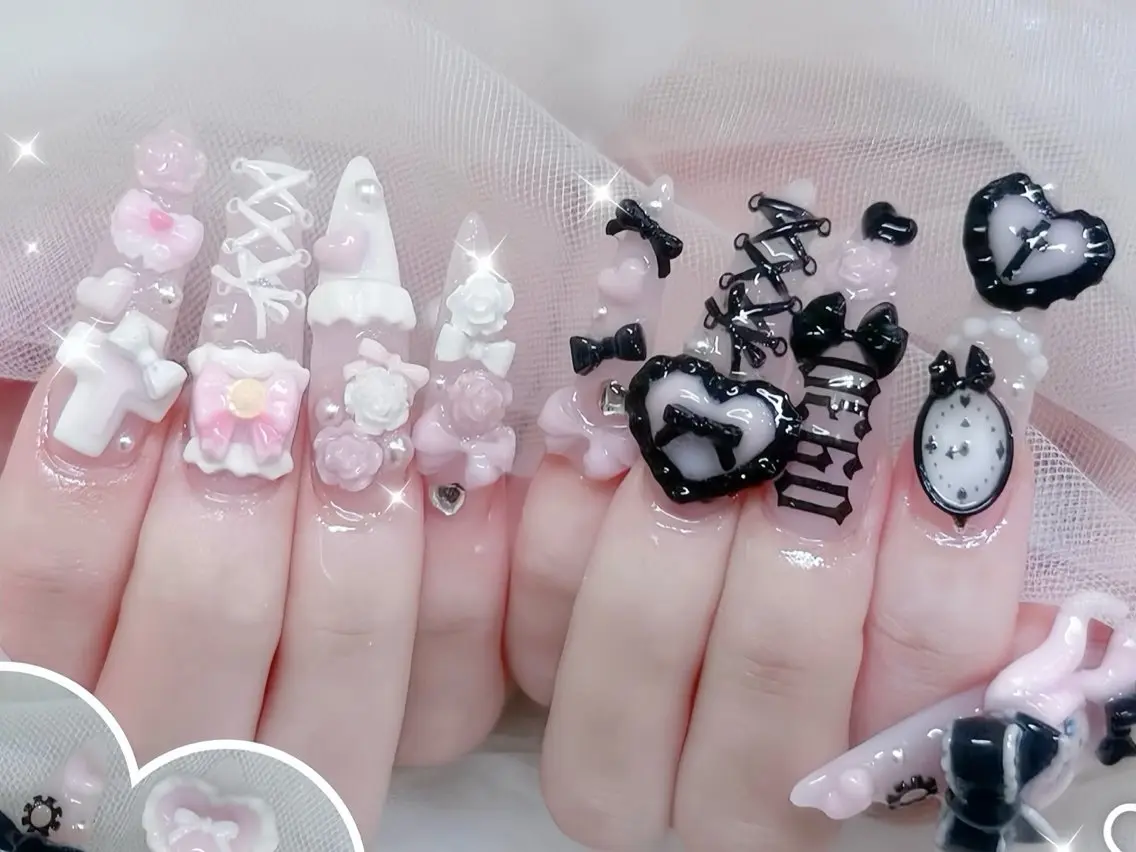 ネイル オーロラネイル チークネイル 桜ネイル クリアネイル ドット ハンドネイル Rin Nail Shinokuboのネイルデザイン