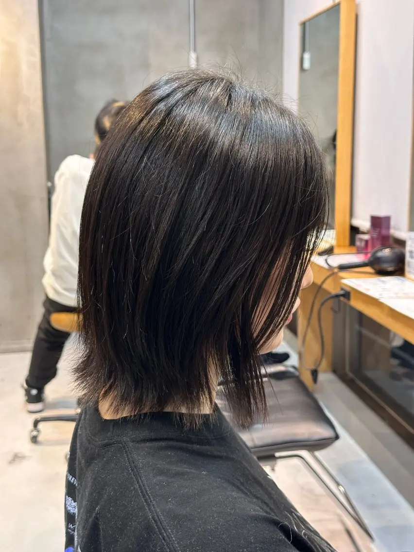 ミディアム ボブ 顔周りカット 似合わせカット カット 似合わせひなた🐥 elima調布のヘアスタイル