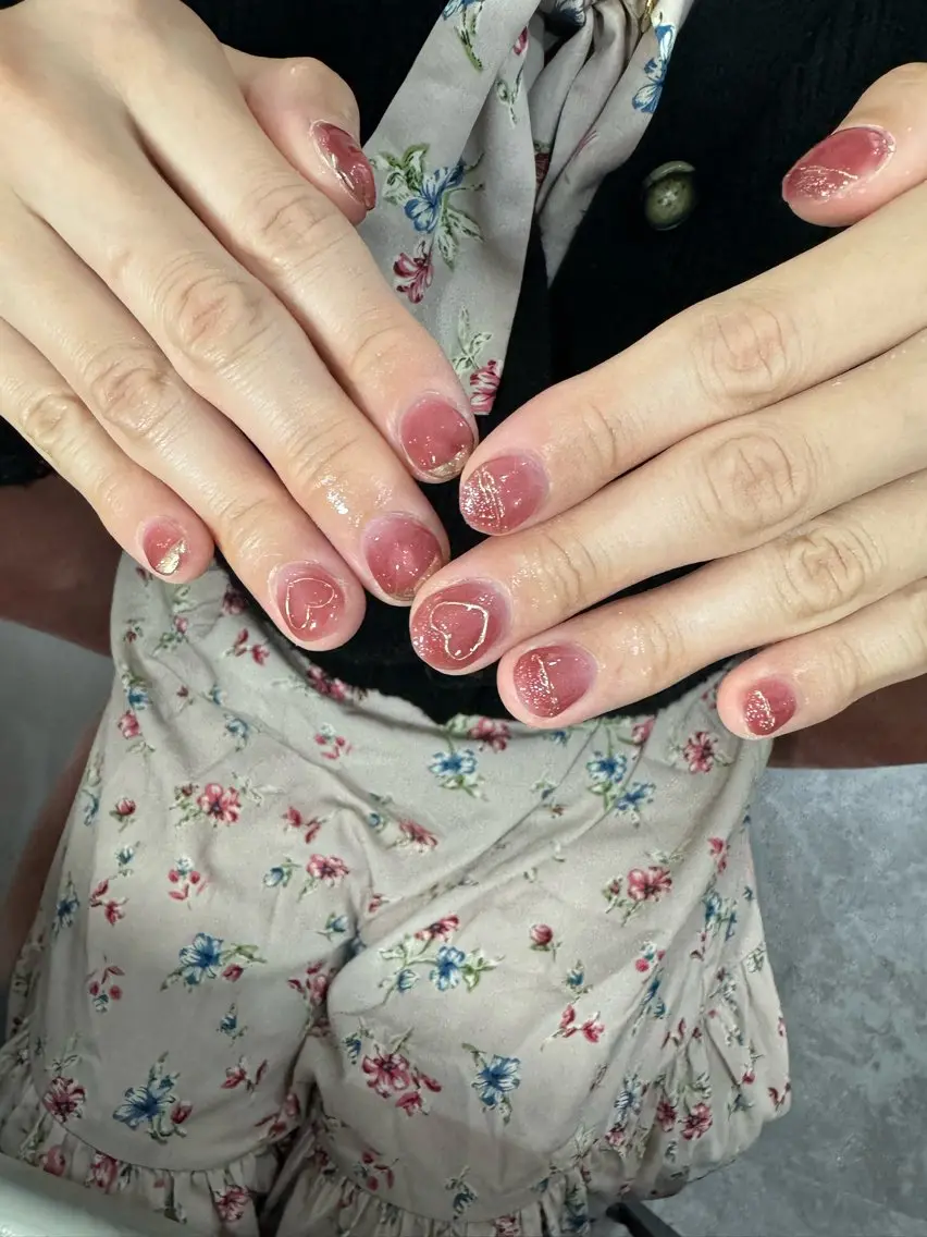 ネイル LAVISH 大和店 emi・:*+のネイルデザイン