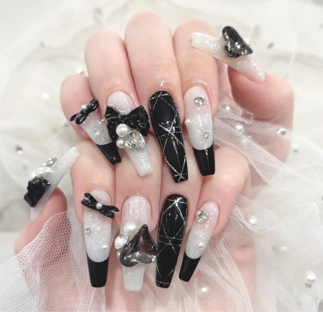 ネイル ジェルネイル 韓国ネイル マグネットネイル ネイルチップ 冬ネイル Lenie Nail Salonのネイルデザイン