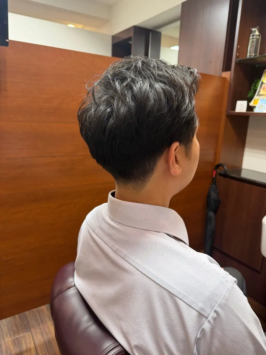 ショート メンズ 糸山 仁のヘアスタイル