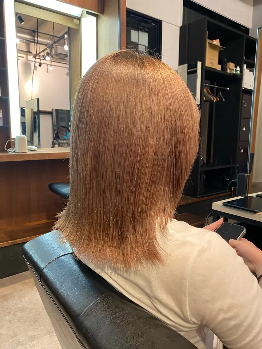 ミディアム カラー ベージュカラー ブリーチ ダブルカラー ミルクティーベージュ IRIE⚡️メンズ/ パーマ⚡️北川聖也のヘアスタイル