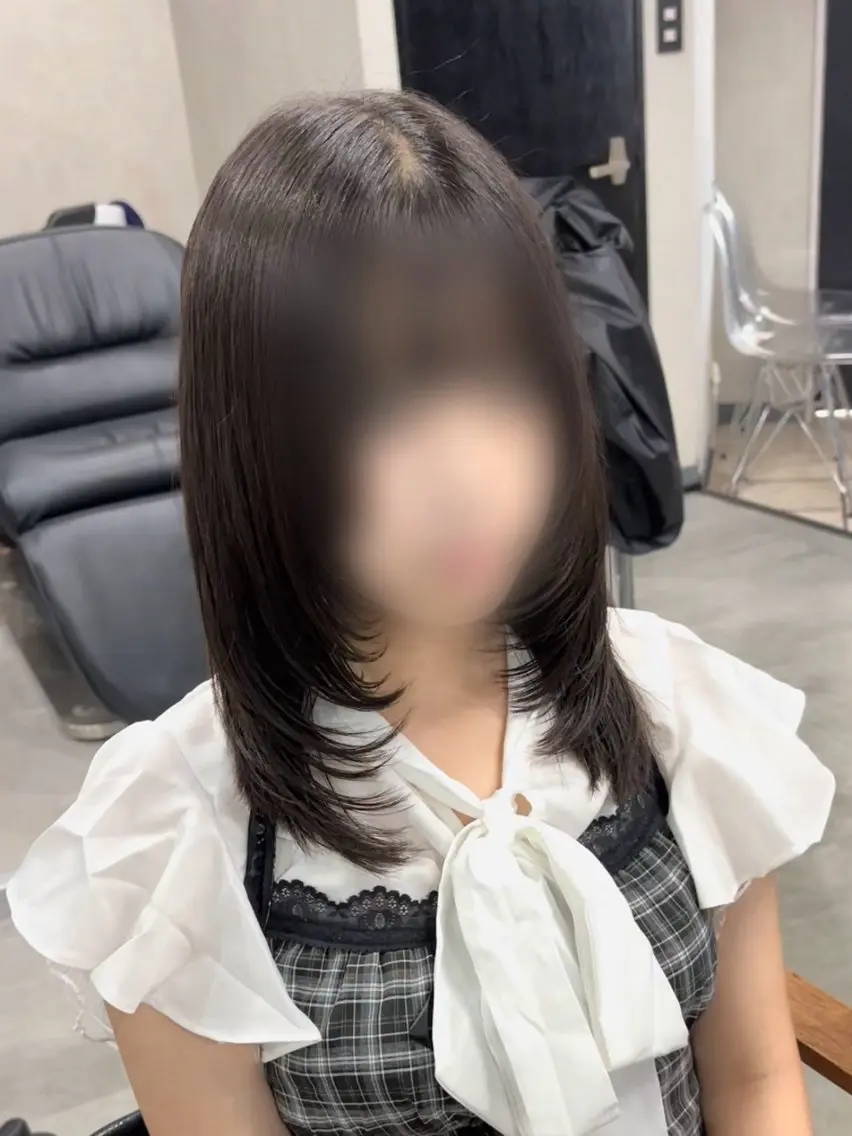 セミロング カット ｶﾉ /  垢抜けレイヤーのヘアスタイル