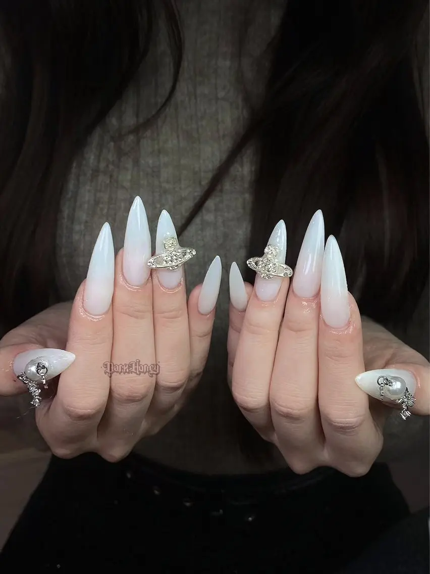 ネイル ハンドネイル Dark honey スカルプ専門原宿店のネイルデザイン