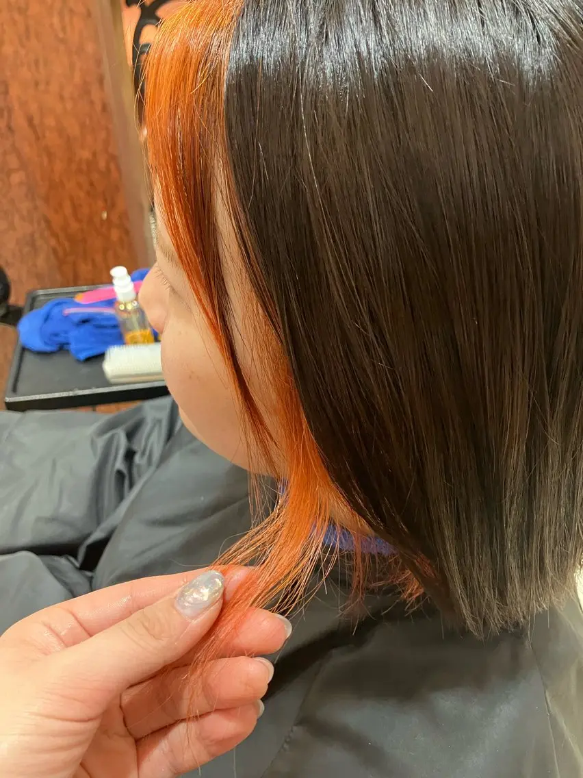 カラー 千坂 優奈のヘアスタイル