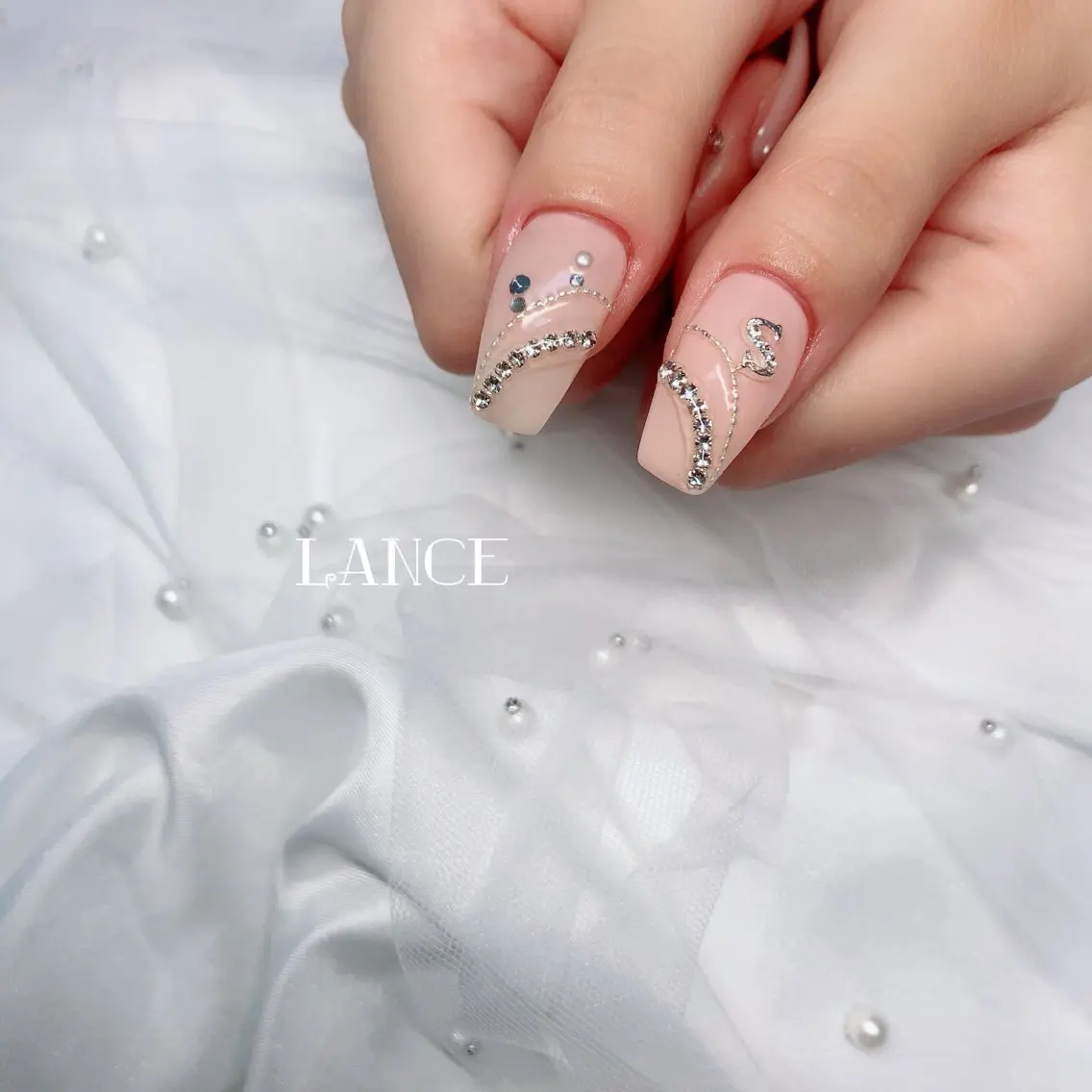 ネイル オーロラネイル フレンチネイル グラデーション キラキラネイル 韓国ネイル Lance nailのネイルデザイン