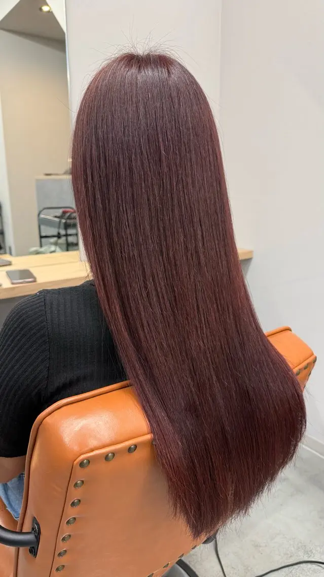 ロング カラー 奥尾 安奈のヘアスタイル