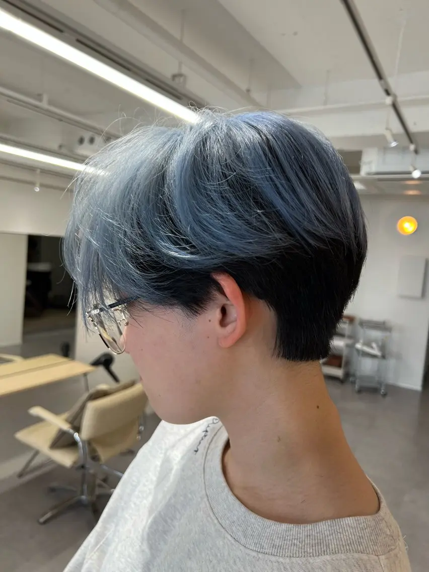 ショート カラー fleurir/ ハイトーン山本希来莉のヘアスタイル