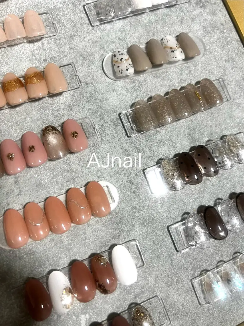 ネイル キラキラネイル マグネットネイル ニュアンスネイル オフィスネイル シンプルネイル ハンドネイル AJ nailのネイルデザイン