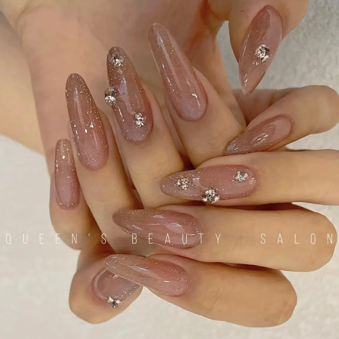 ネイル ハンドネイル Queens マオのネイルデザイン
