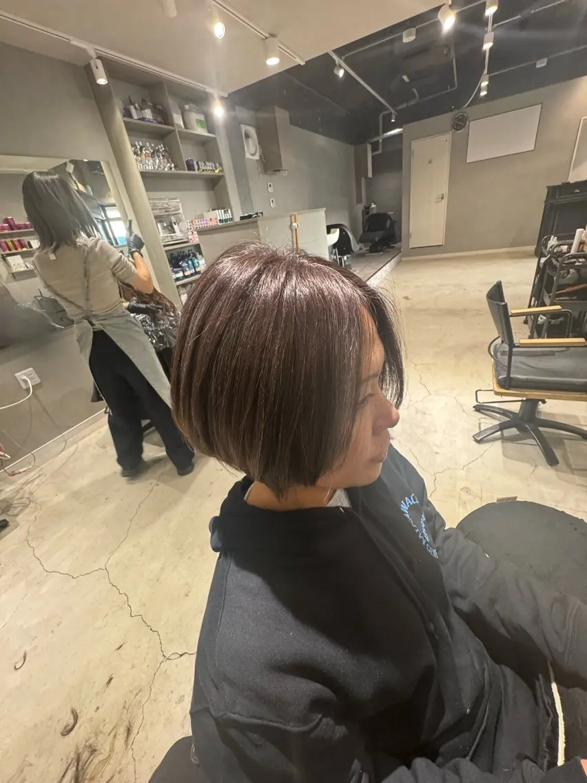 カット＋脱白髪染めカラー＋エイジングケアの写真