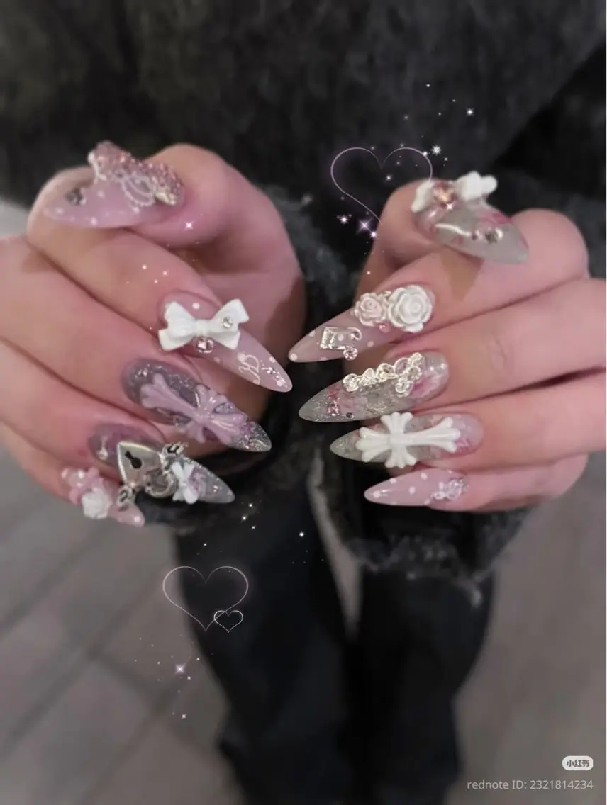 ネイル チークネイル ドット フットネイル フレンチネイル グラデーション ハンドネイル ハンドケア Nihonthy Nail 新宿のネイルデザイン