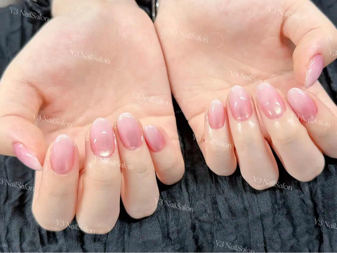 ネイル グラデーション マグネットネイル オフィスネイル シンプルネイル ブライダルネイル ハンドネイル Y3 NailSalonのネイルデザイン