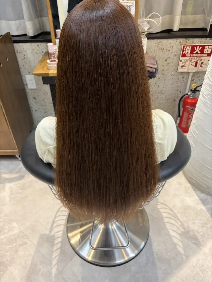 セミロング カラー 秋草 海斗のヘアスタイル