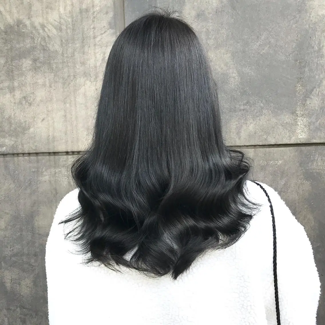ロング カラー 黒髪 ブリーチ ブルーカラー ブルーブラック ヨシンモリ K-POP好き美容師 🇰🇷Kai.Yのヘアスタイル