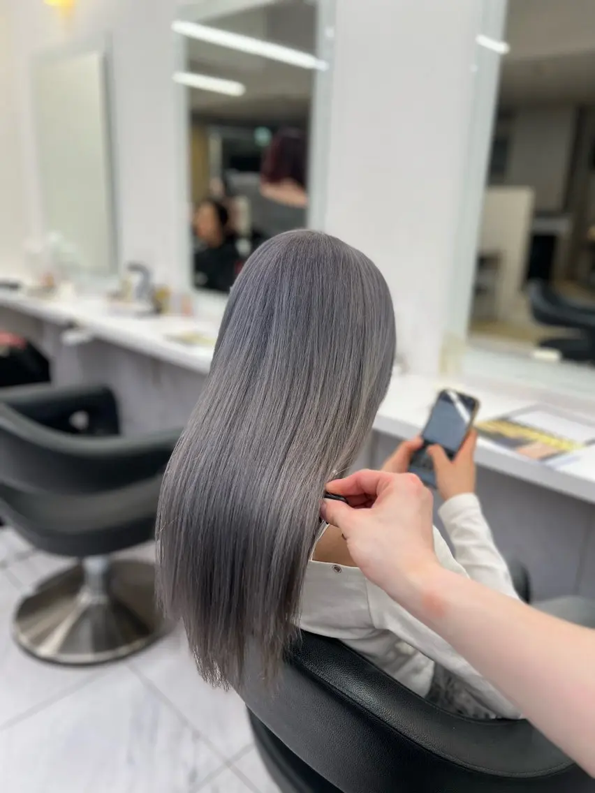 ロング カラー ヘアアレンジ カット ヘアカラー トリートメント ヘッドスパ ヘアセット 💍透明感×韓流ハイ トーン💍RYUTAのヘアスタイル