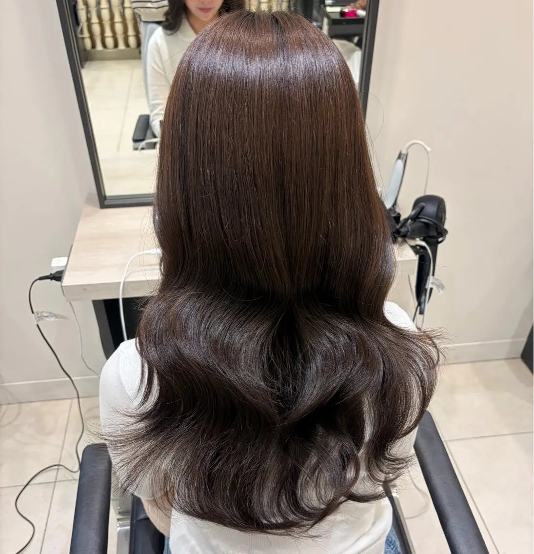 ロング レイヤーカット カット すみれ✨レイヤー 🫧透明感カラーのヘアスタイル