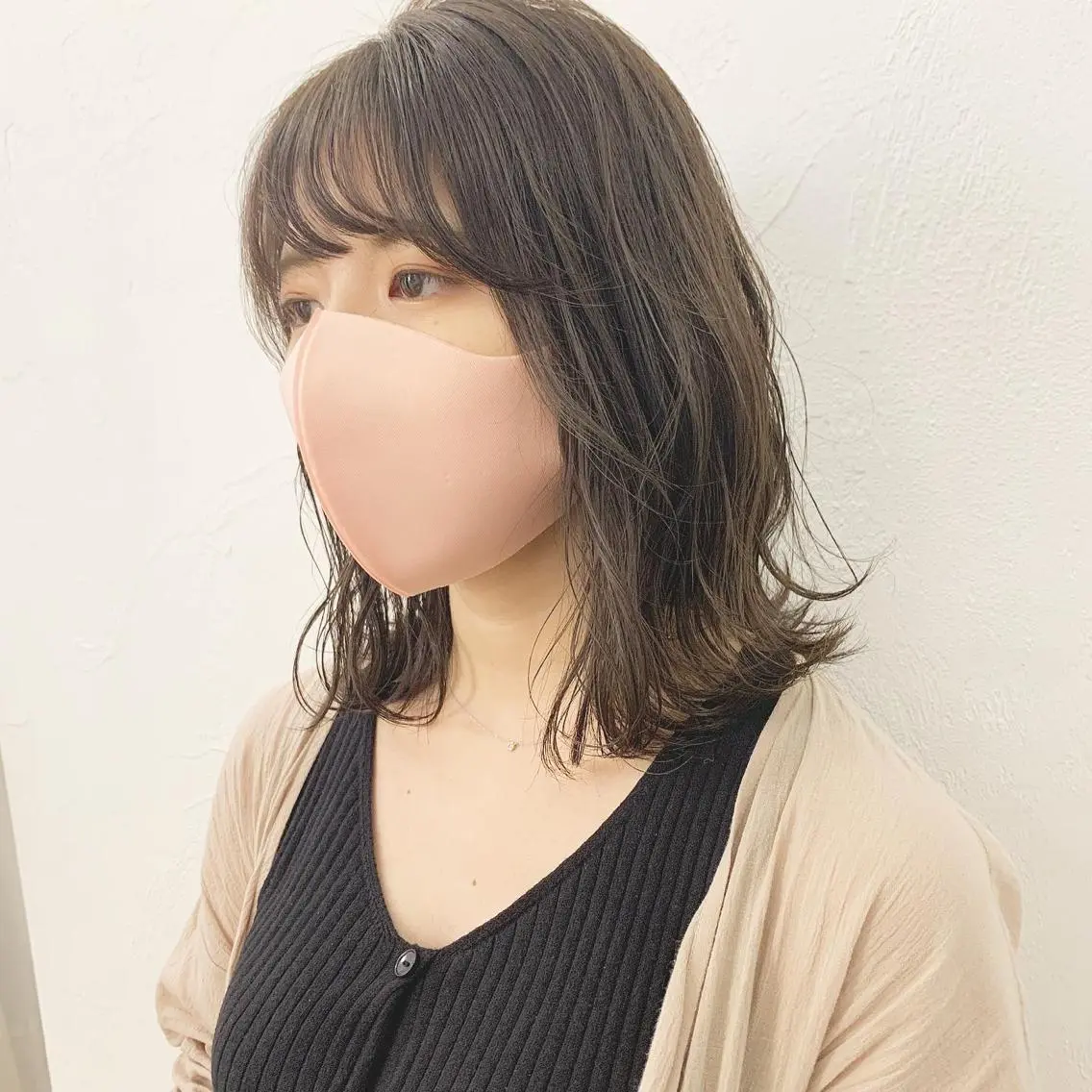 ミディアム カラー ネイル ハイトーンボブ 前田 表参道　グレージュのヘアスタイル
