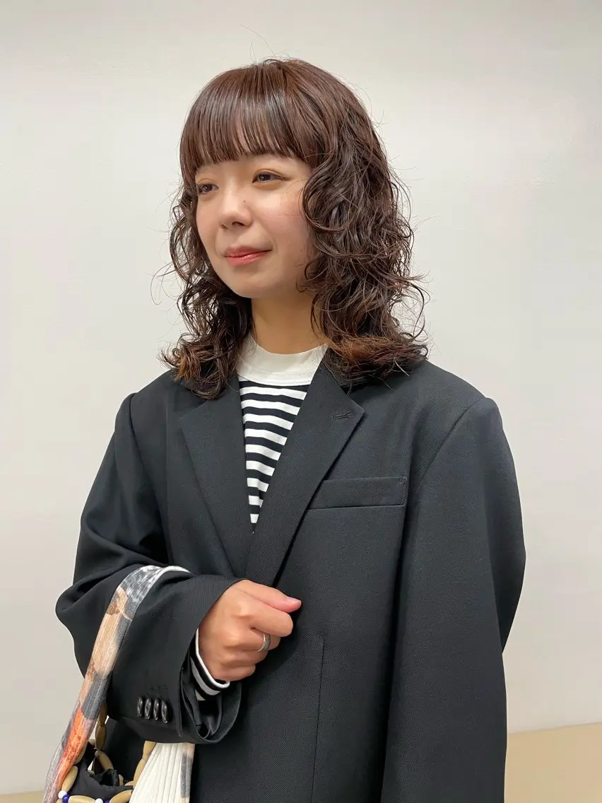 セミロング パーマ 神田 凜音のヘアスタイル