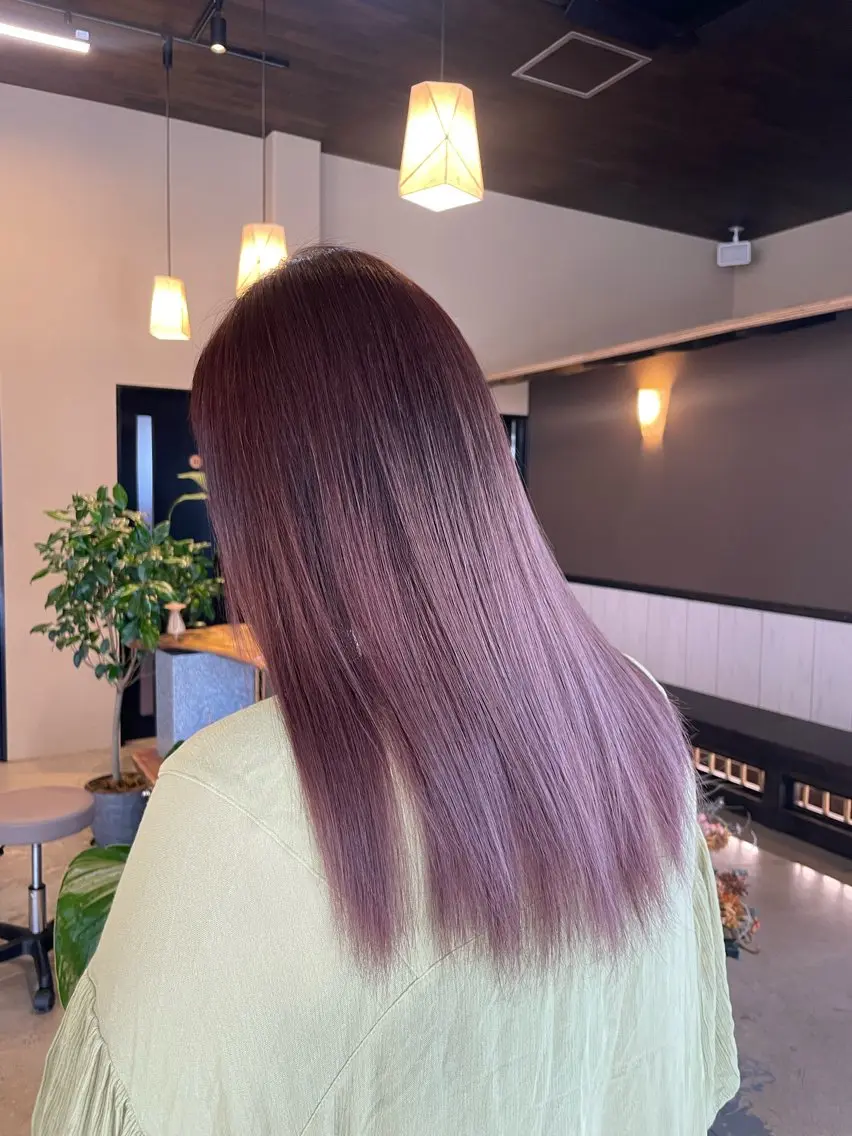 ロング カラー 青木 紗耶のヘアスタイル