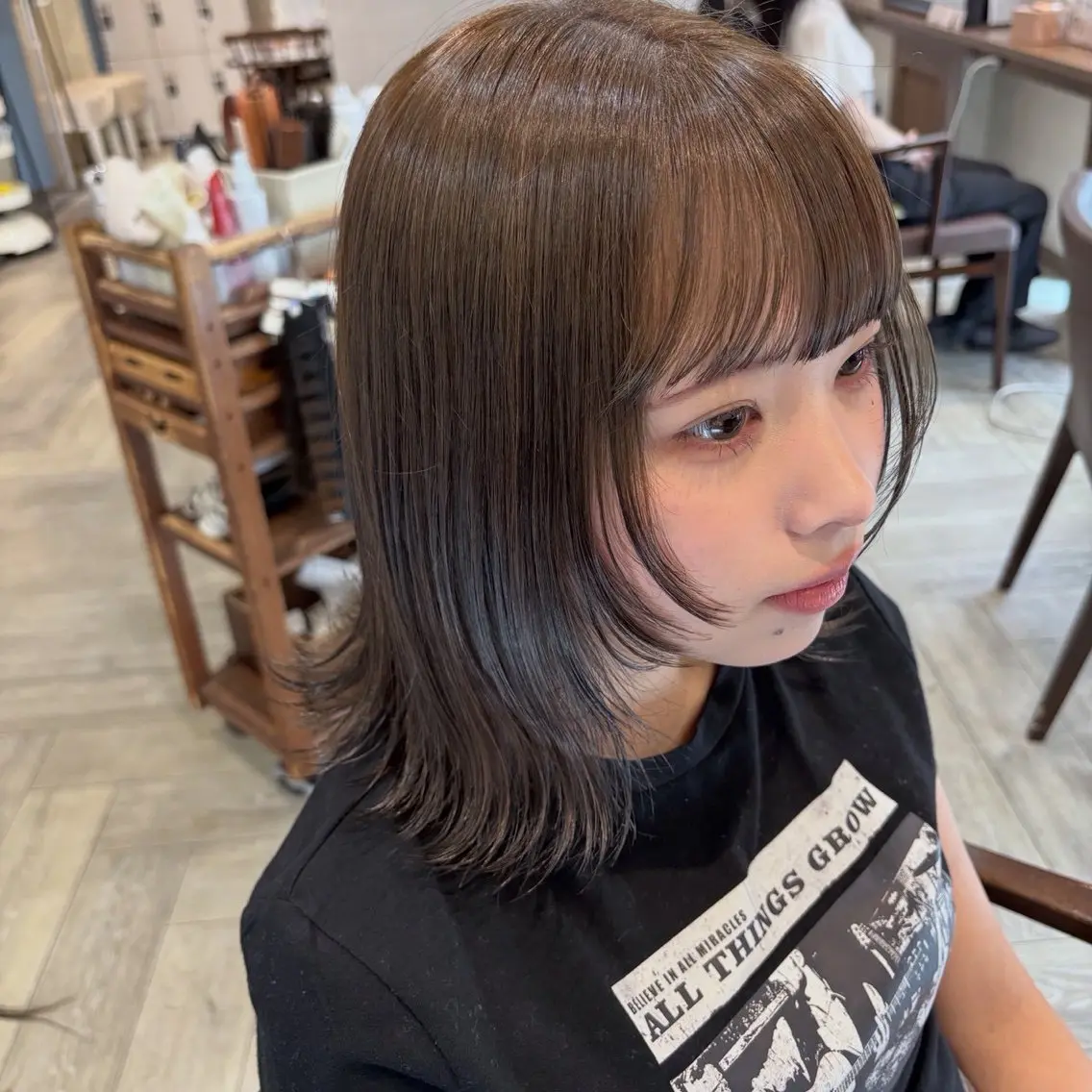 ミディアム カラー アッシュ ヘアカラー 金森 夢愛菜のヘアスタイル