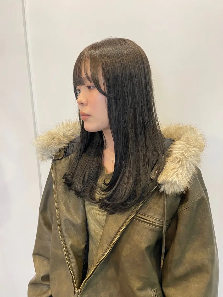 ロング カラー グレージュ カーキグレージュ カット ヘアカラー ナチュラルカラー 児玉優香のヘアスタイル