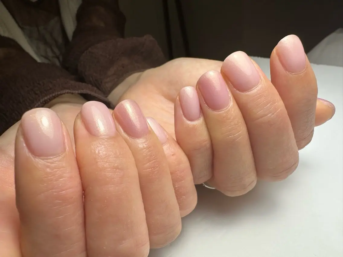 ネイル ラメ(グリッター) ワンカラーネイル ピンク 春ネイル ハンドネイル 橋口 むつみのネイルデザイン