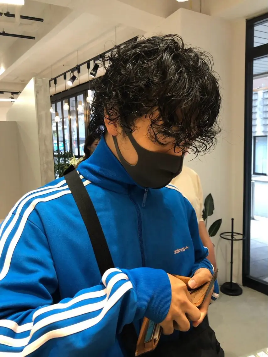 パーマ メンズ メンズパーマ メンズツイストパーマ ツイストパーマ カット パーマ 室谷 ゆりあのヘアスタイル