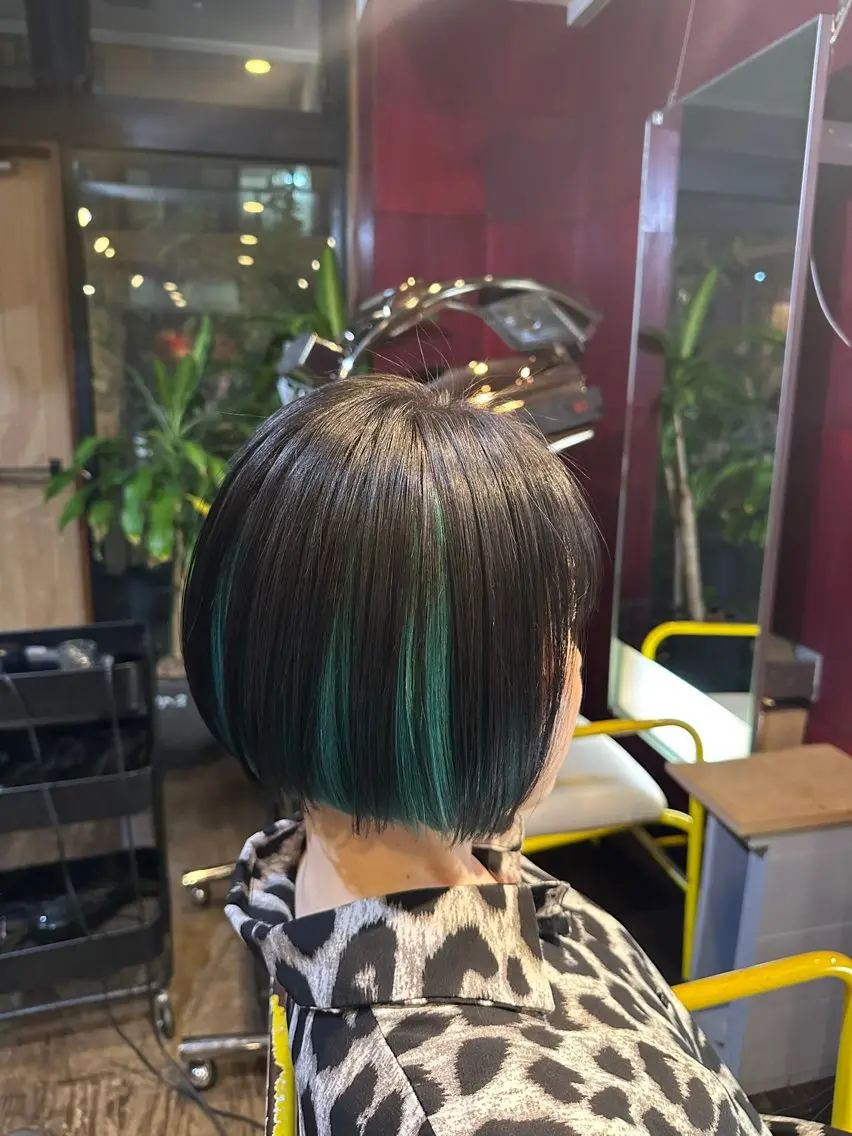 ミディアム カラー カット ヘアカラー トリートメント 吉祥寺 lau ラーウ 艶髪のヘアスタイル