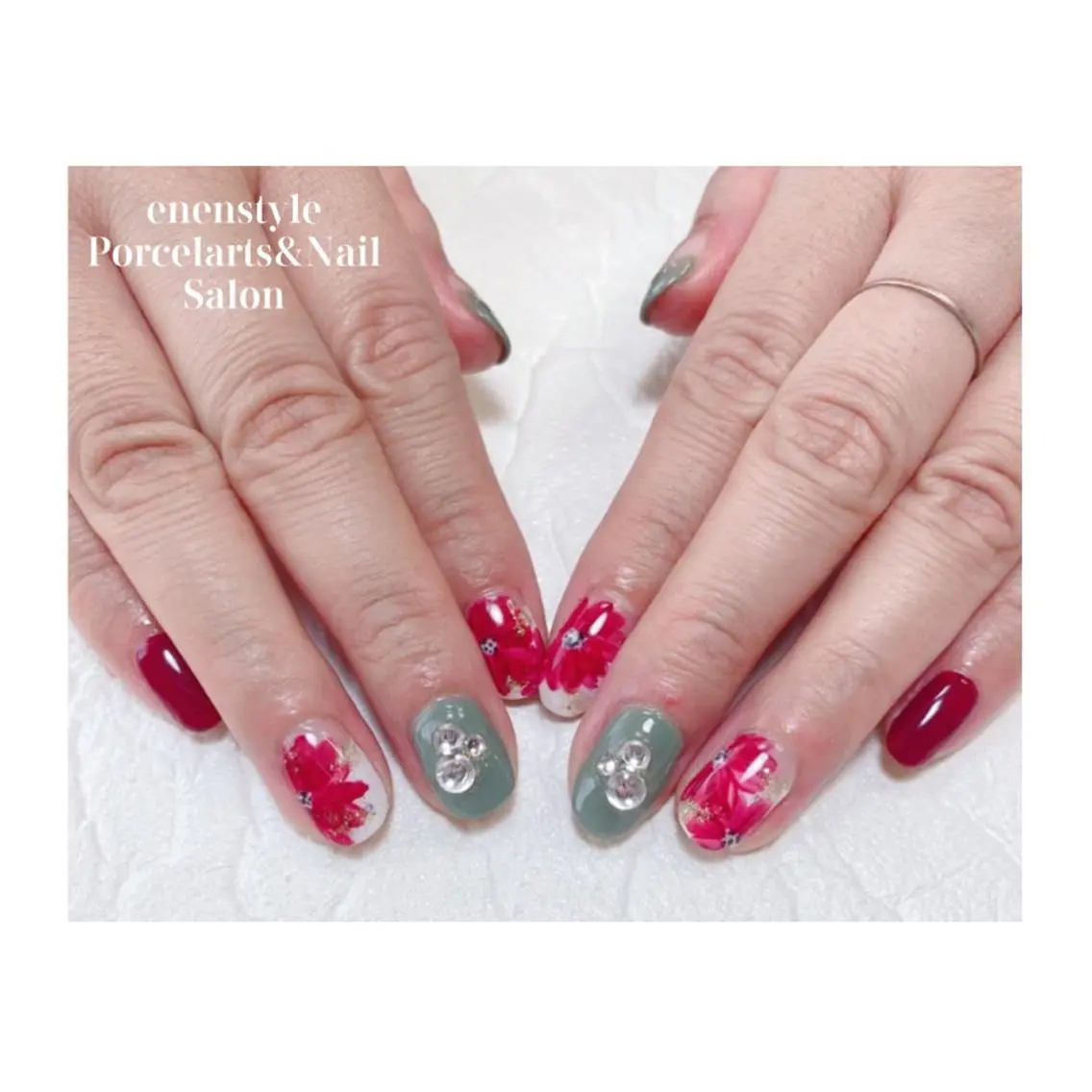ミディアム ネイル ハンドネイル 🐾enen style 🐾のネイルデザイン