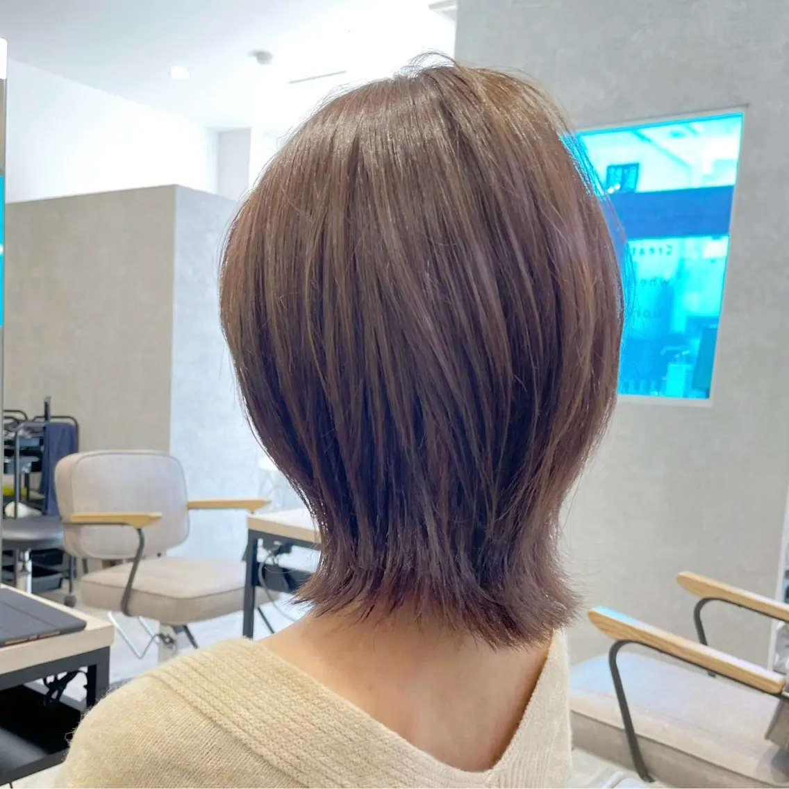 ミディアム ボブレイヤー ボブ くびれヘア レイヤーカット ヘアカラー トリートメント 完全個室マンツーマン サロン☘MAHIROのヘアスタイル