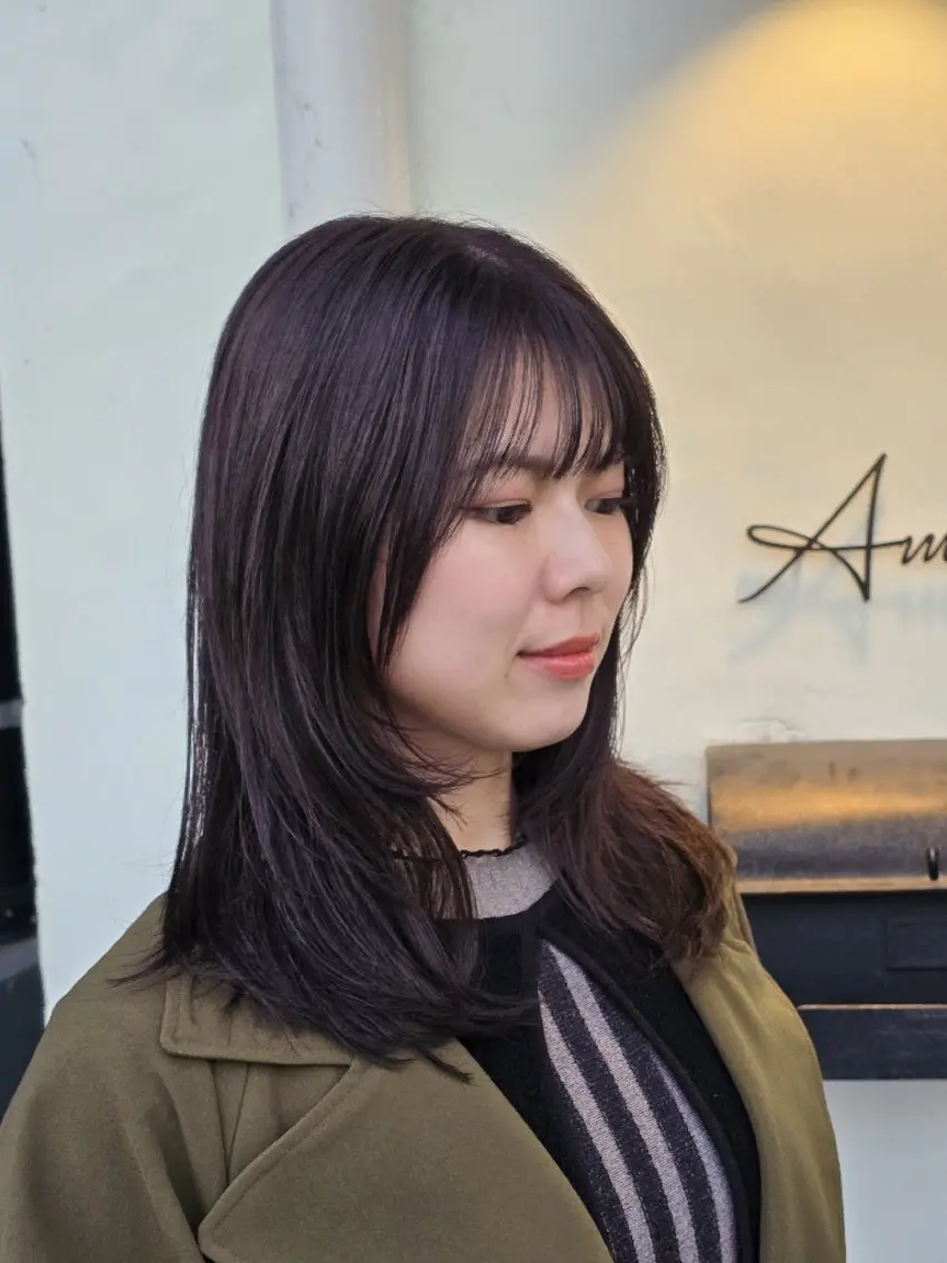 セミロング カラー ブラウンカラー ショコラブラウン レイヤーカット 透明感🫧艶カラー✨ レイヤー✂渡辺祐輔のヘアスタイル