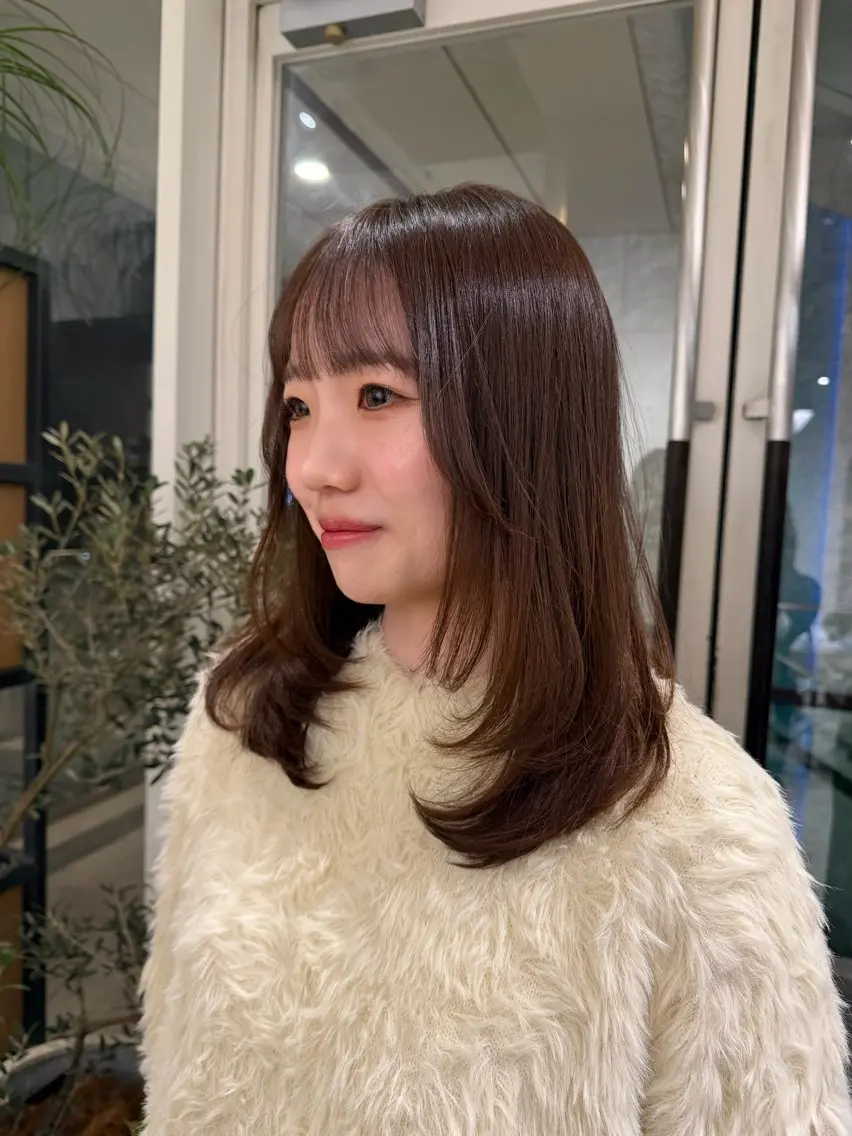 セミロング 真壁 凜々子のヘアスタイル